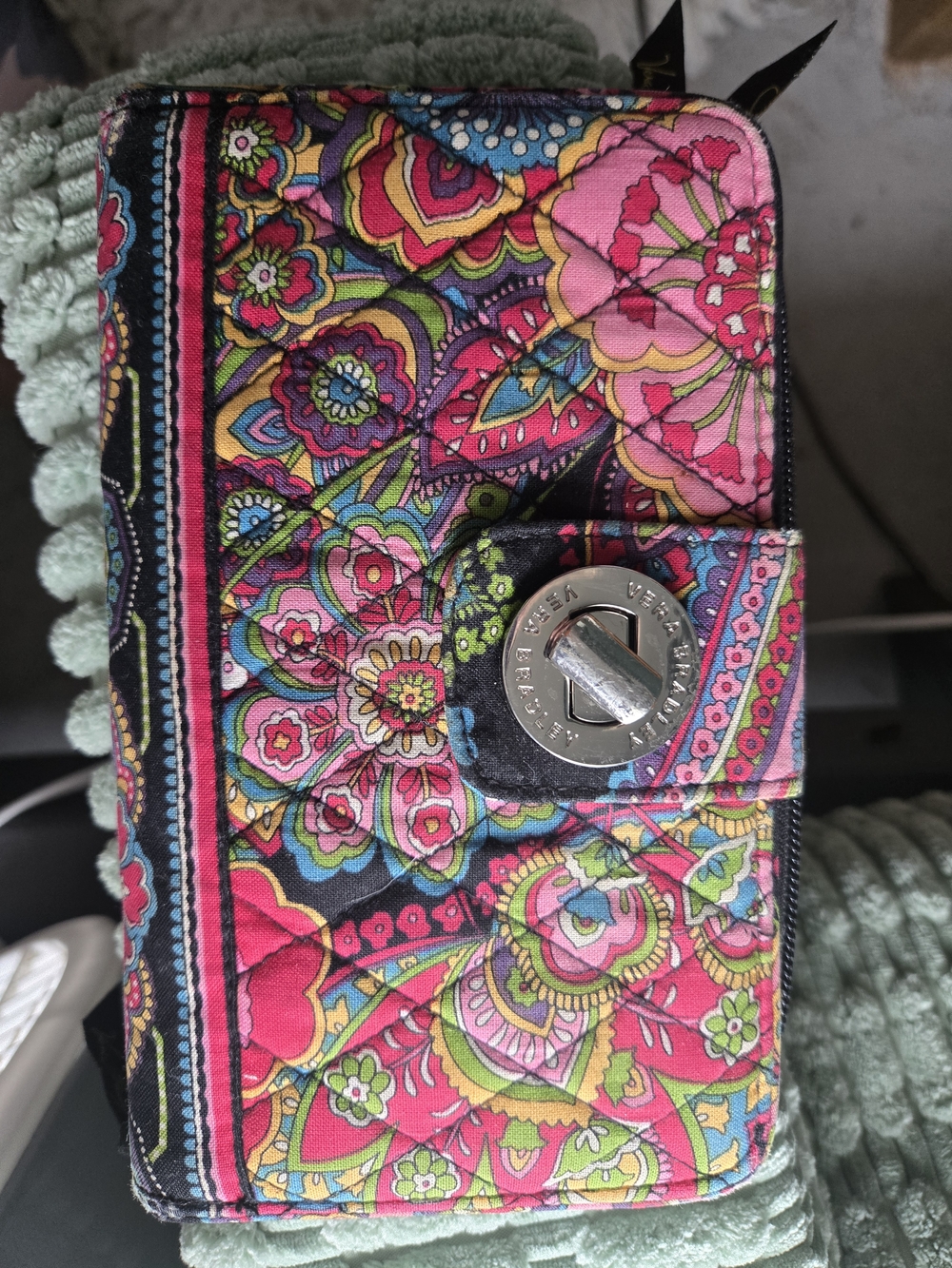 VERA BRADLEY  Floral Quilted Wallet with Turnlock